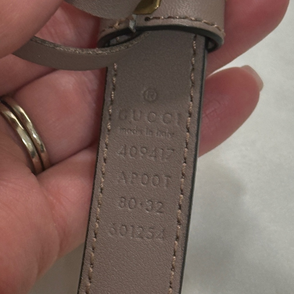 Gucci Tan Leather Belt with Gold GG Buckle - Picture 5 of 6
